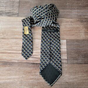 Gucci Mens Neck Tie 100% Silk Made In Italy W-3.25" x L-61" (Flaw, See Pics)